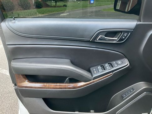 Used 2019 Chevrolet Tahoe LT AWD/4WD image 31
