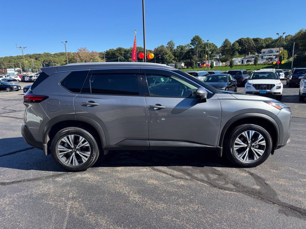Used 2021 Nissan Rogue SV w/ Premium Package AWD/4WD image 4