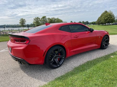 Used 2018 Chevrolet Camaro SS RWD image 69