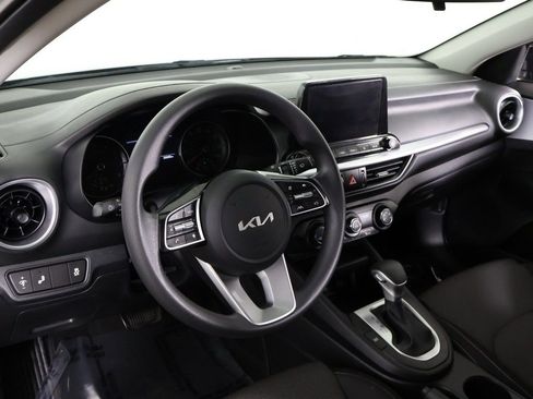 Used 2024 Kia Forte LXS w/ LXS Technology Package FWD image 25
