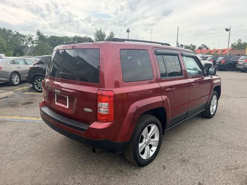 Used 2016 Jeep Patriot Latitude AWD/4WD image 6