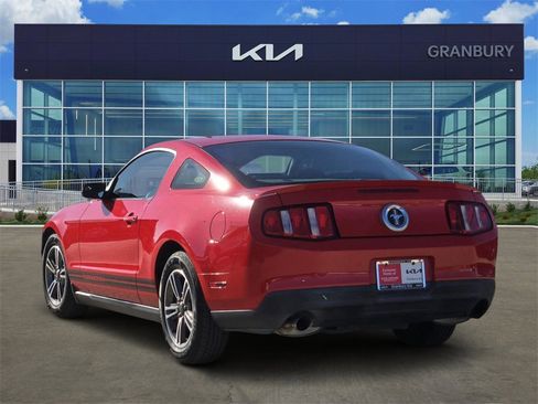 Used 2012 Ford Mustang Premium image 4