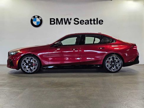 Used 2025 BMW i5 M60 w/ Premium Package AWD/4WD image 3