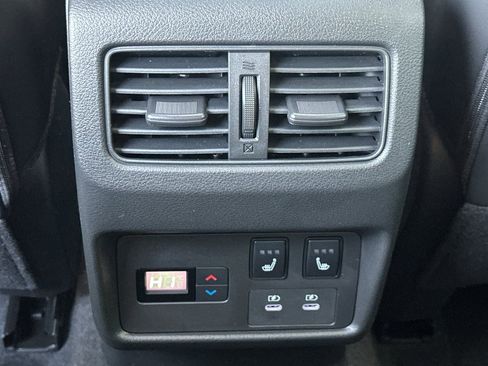 New 2026 Nissan Rogue Platinum w/ Platinum Premium Package AWD/4WD image 15