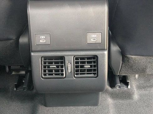 Used 2025 Toyota bZ4X AWD image 17