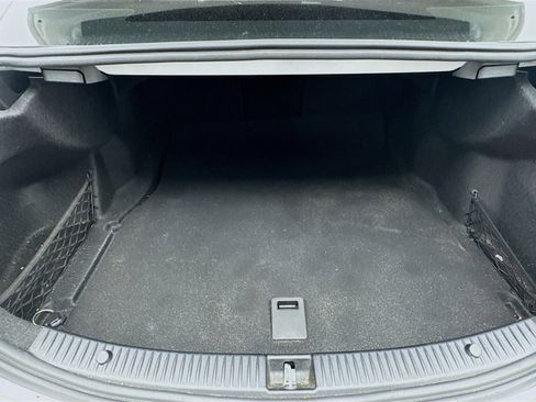 Used 2019 Mercedes-Benz C 300 Sedan image 19