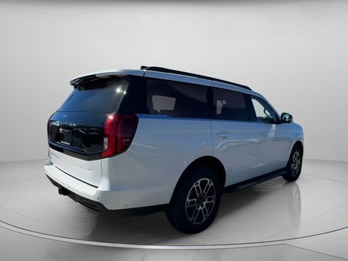 New 2025 Ford Expedition Active image 30