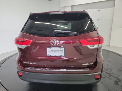 Used 2018 Toyota Highlander XLE w/ Protection Package #3 AWD/4WD image 8