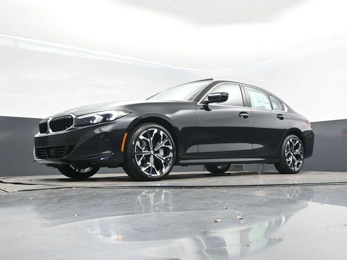 New 2026 BMW 330i Sedan w/ Convenience Package RWD image 38