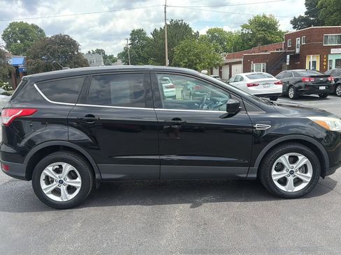 Used 2016 Ford Escape SE FWD image 4