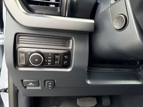 Used 2026 Ford F250 Platinum AWD/4WD image 22