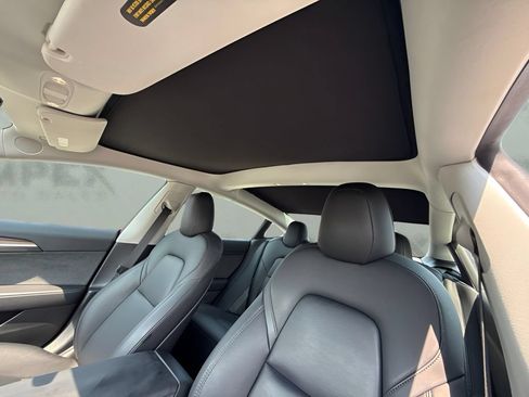 Used 2022 Tesla Model 3 RWD image 6