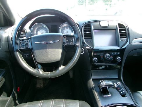Used 2014 Chrysler 300 S AWD/4WD image 7