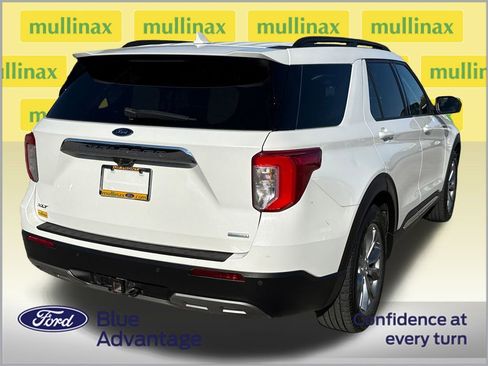 Used 2020 Ford Explorer XLT w/ Equipment Group 202A image 4