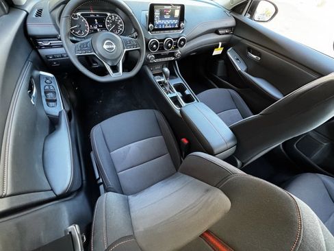New 2025 Nissan Sentra SR image 17