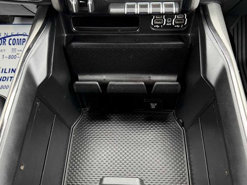 Used 2021 RAM 1500 Big Horn w/ Built-to-serve Edition image 24