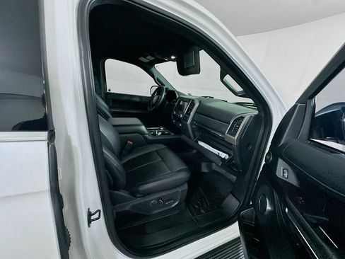 Used 2019 Ford Expedition Max XLT w/ Equipment Group 202A image 33