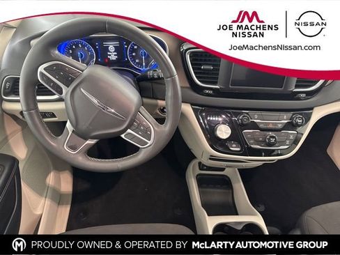 Used 2023 Chrysler Voyager LX FWD image 22