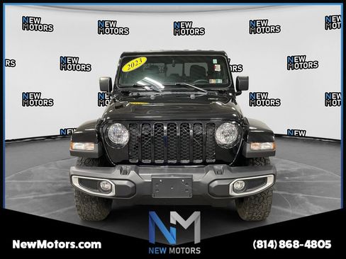Used 2023 Jeep Gladiator Sport AWD/4WD image 8