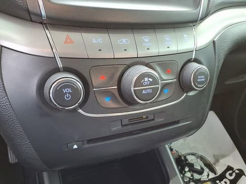 Used 2020 Dodge Journey Crossroad image 30