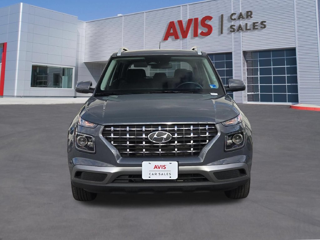Used 2026 Hyundai Venue SEL FWD image 2