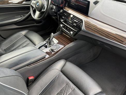 Used 2020 BMW 540i w/ M Sport Package image 19