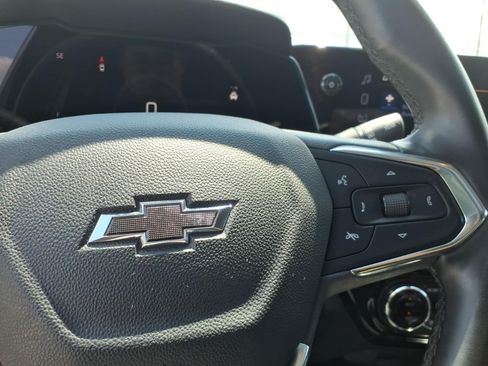 Used 2025 Chevrolet Trax ACTIV w/ Sunroof Package FWD image 21
