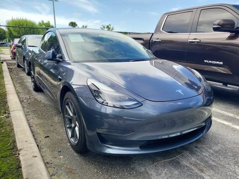 Used 2023 Tesla Model 3 Standard Range RWD image 2
