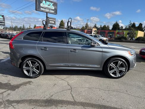 Used 2017 Volvo XC60 T5 Dynamic w/ Preferred Option Package image 9