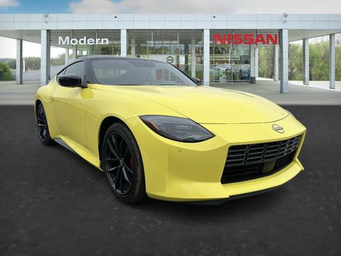 Certified 2024 Nissan Z Performance w/ Floor Mat Package image 7