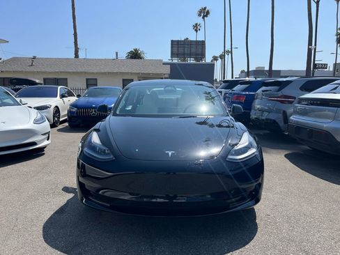 Used 2023 Tesla Model 3 Standard Range RWD image 2
