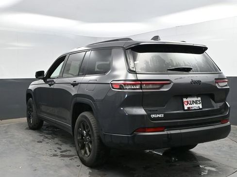 Used 2024 Jeep Grand Cherokee L Laredo AWD/4WD image 8