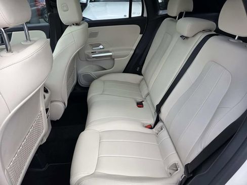 Used 2025 Mercedes-Benz GLA 250 image 5