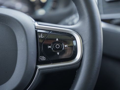 Certified 2023 Volvo XC90 B6 Plus image 27