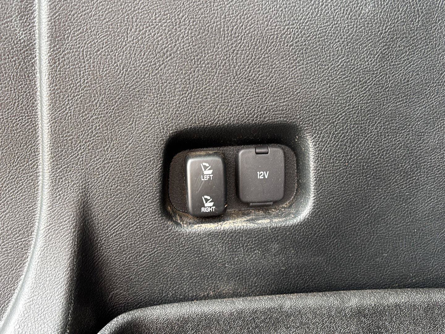 Used 2021 Ford Edge Titanium w/ Cargo Accessory Package FWD image 18