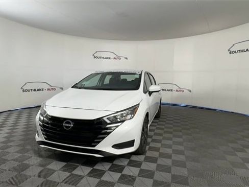 Certified 2025 Nissan Versa SV w/ Trunk Package image 3