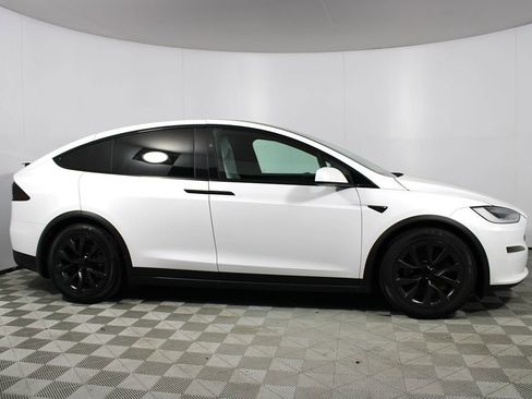 Used 2022 Tesla Model X Plaid image 38