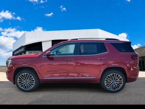 New 2027 GMC Terrain Denali w/ LPO, Black Badging Package AWD/4WD image 9