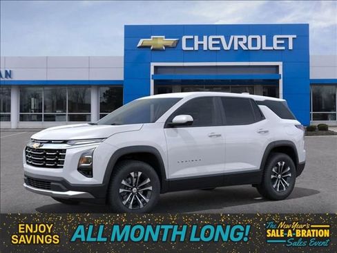 New 2026 Chevrolet Equinox LT image 2