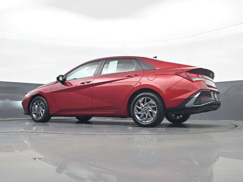 Certified 2024 Hyundai Elantra SEL FWD image 34