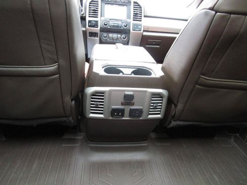 Used 2019 Ford F250 King Ranch w/ King Ranch Ultimate Package AWD/4WD image 18