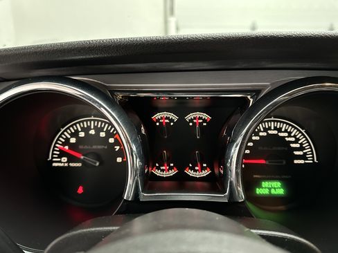 Used 2006 Ford Mustang GT image 18