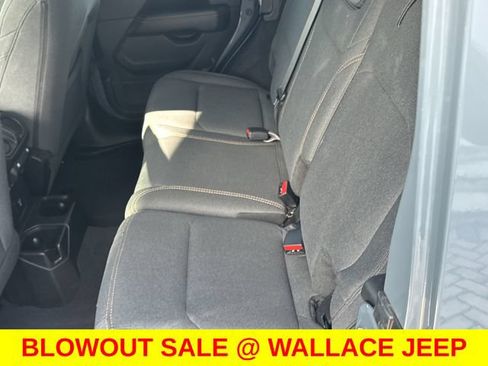 Used 2026 Jeep Wrangler Unlimited Sahara AWD/4WD image 13