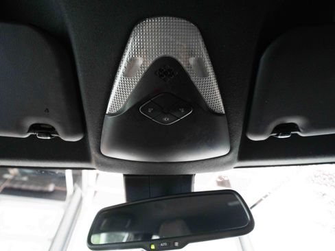 Used 2018 Toyota C-HR XLE FWD image 18