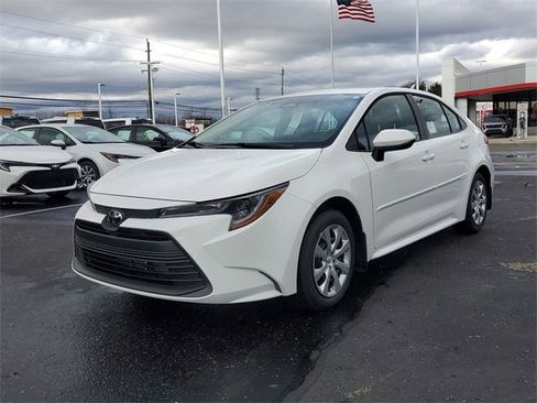 New 2026 Toyota Corolla LE image 2