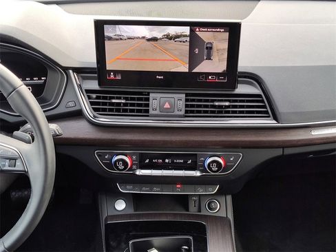 Certified 2025 Audi Q5 2.0T Premium Plus w/ Premium Plus Package image 30