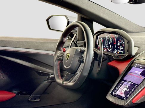 Used 2024 Lamborghini Revuelto AWD/4WD image 27