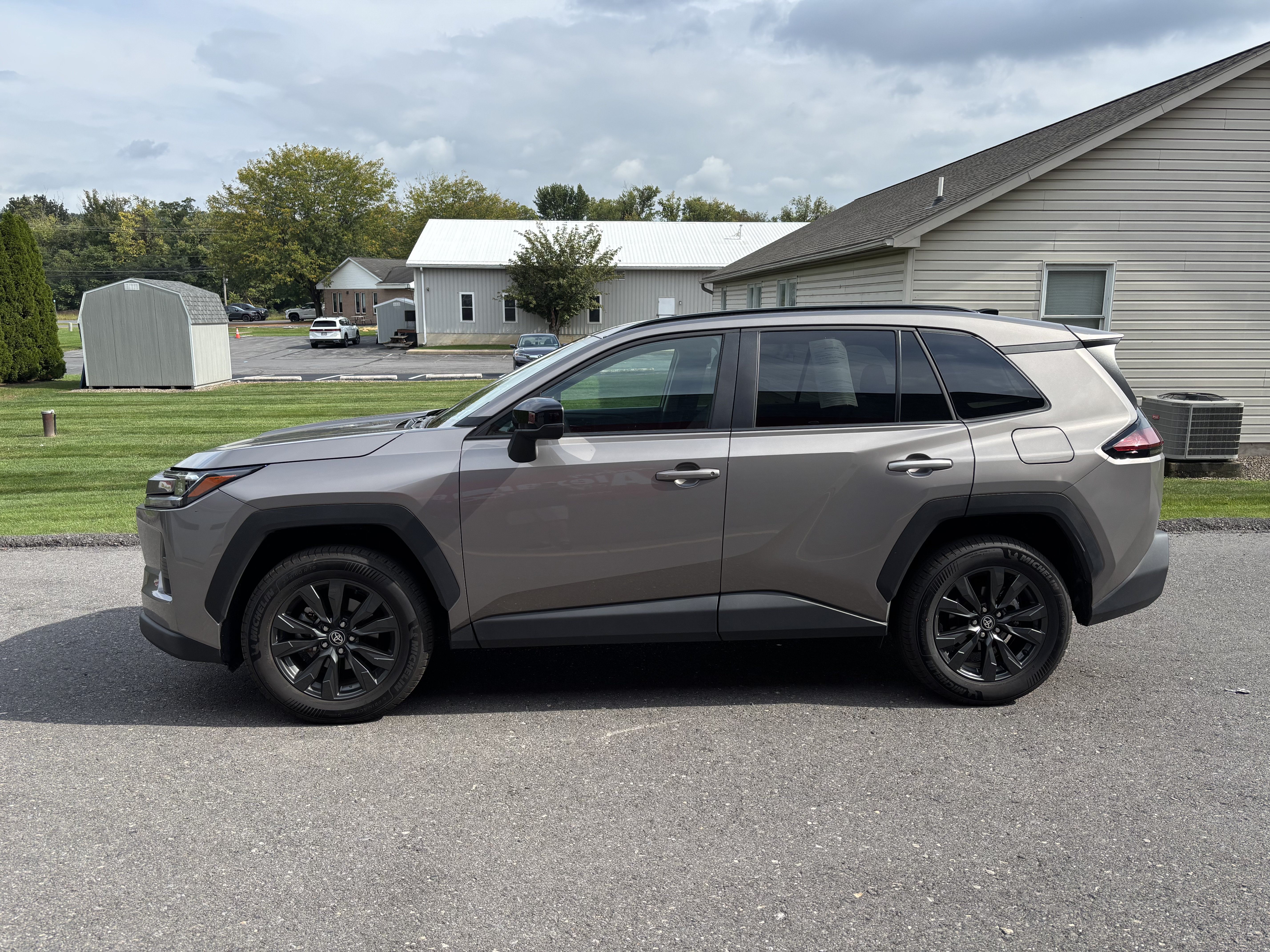 Used 2026 Toyota RAV4 XLE Premium AWD/4WD image 7