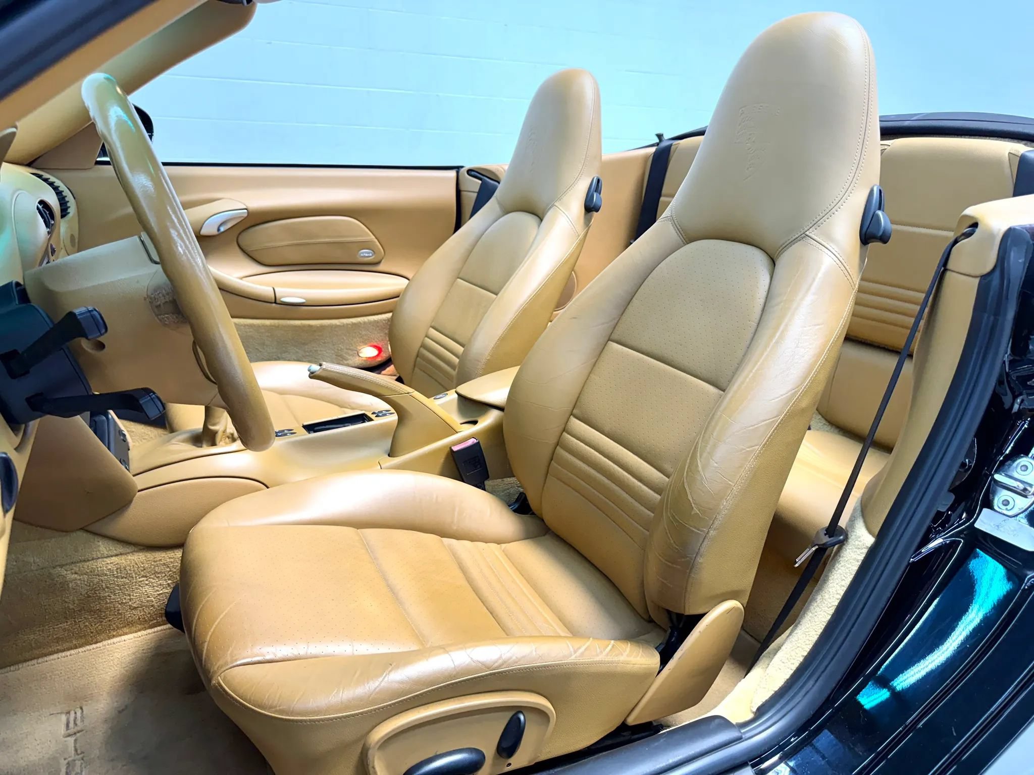 Used 2004 Porsche 911 Cabriolet image 5