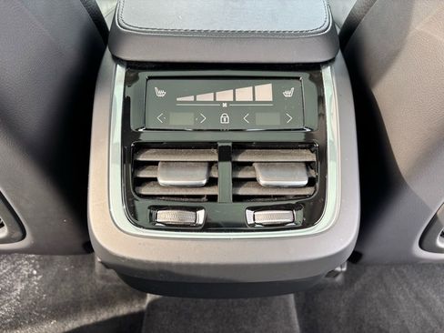 Used 2024 Volvo XC90 B6 Plus image 20